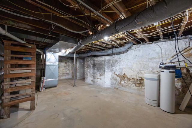 109 N Springhill Street 109 N Springhill Street, Bellefontaine, OH 43311