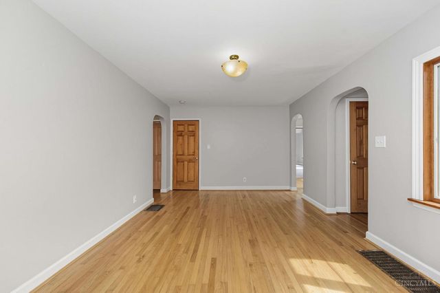 1306 W Loveland Avenue, Loveland, OH 45140