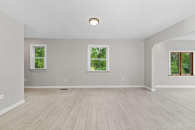 1306 W Loveland Avenue, Loveland, OH 45140