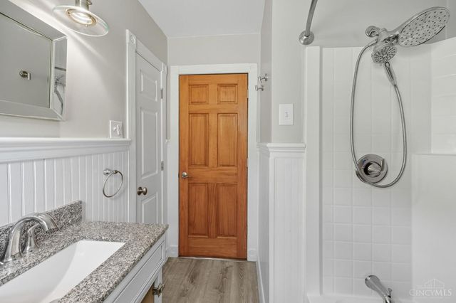 1306 W Loveland Avenue, Loveland, OH 45140