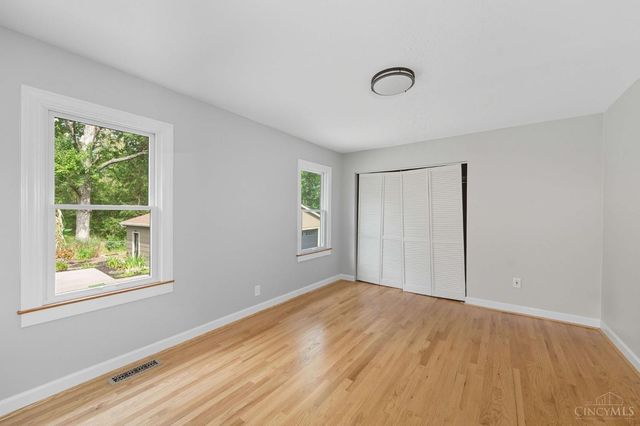 1306 W Loveland Avenue, Loveland, OH 45140