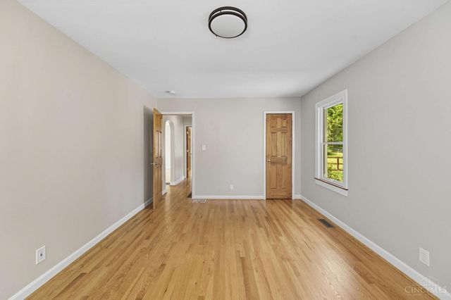 1306 W Loveland Avenue, Loveland, OH 45140