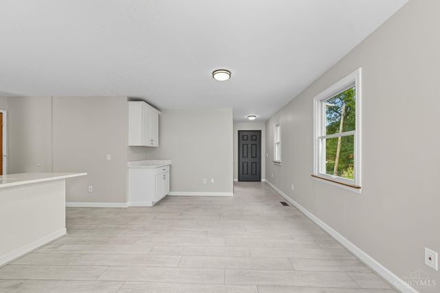 1306 W Loveland Avenue, Loveland, OH 45140