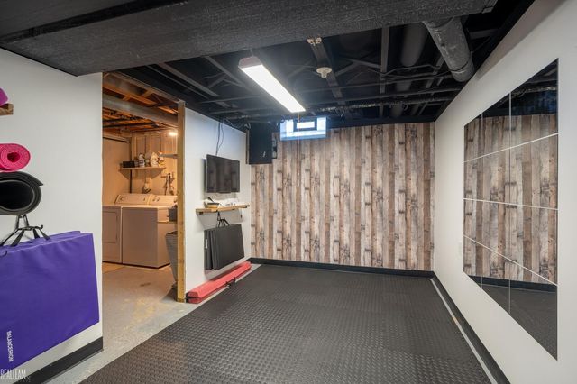 20922 Hunt Drive, Roseville, MI 48066