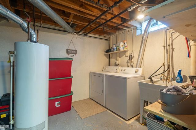 20922 Hunt Drive, Roseville, MI 48066