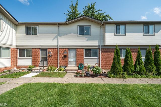 20922 Hunt Drive, Roseville, MI 48066