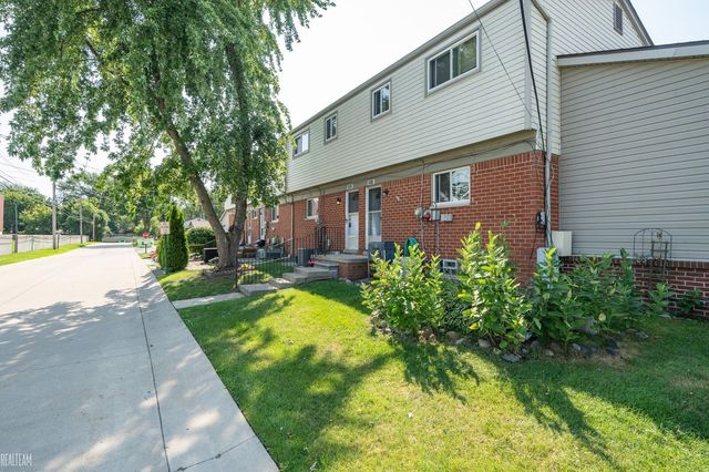 20922 Hunt Drive, Roseville, MI 48066