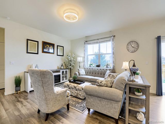 4426 Garnet Way, Longmont, CO 80504