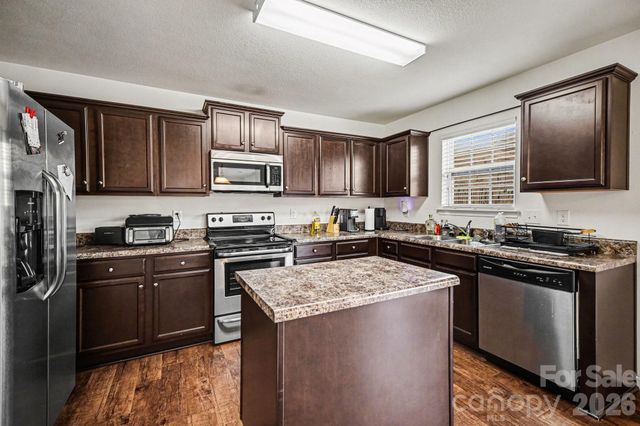 1430 Eastway Drive, Dallas, NC 28034