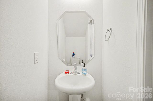 1430 Eastway Drive, Dallas, NC 28034