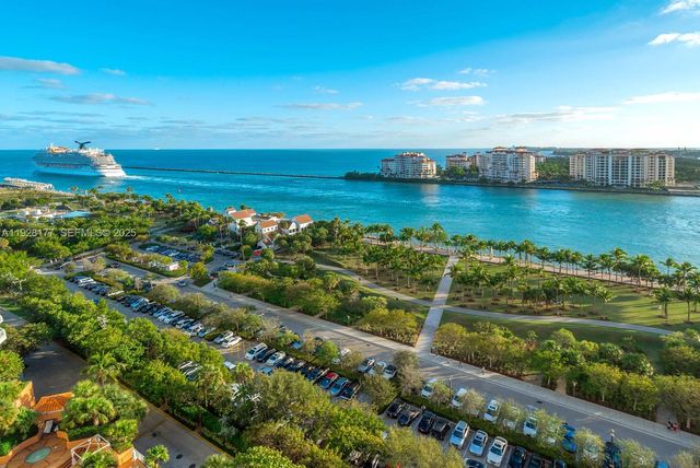 300 S Pointe Dr 1701, Miami Beach, FL 33139