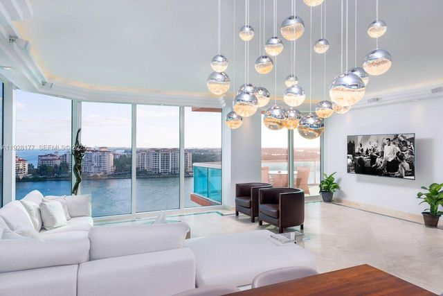 300 S Pointe Dr 1701, Miami Beach, FL 33139