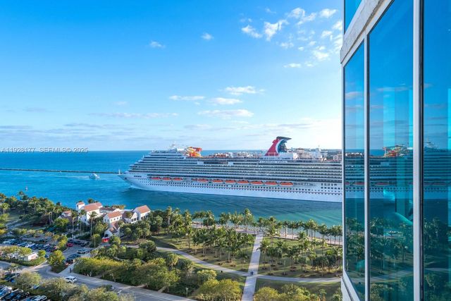 300 S Pointe Dr 1701, Miami Beach, FL 33139