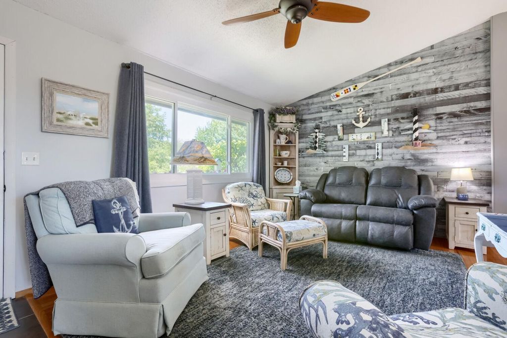 12255 Magnolia Street NW, Coon Rapids, MN 55448