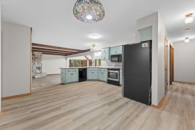 14840 W Oklahoma COURT, New Berlin, WI 53151