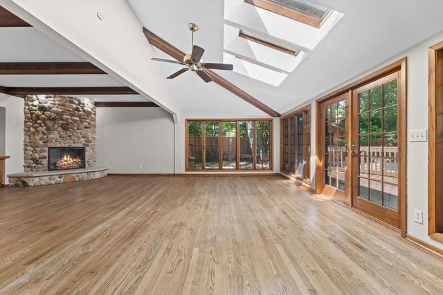 14840 W Oklahoma COURT, New Berlin, WI 53151