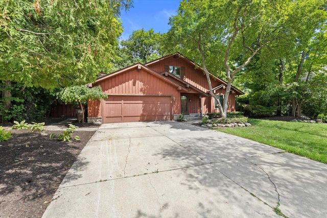 14840 W Oklahoma COURT, New Berlin, WI 53151