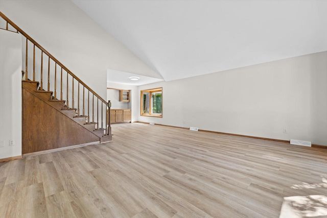 14840 W Oklahoma COURT, New Berlin, WI 53151
