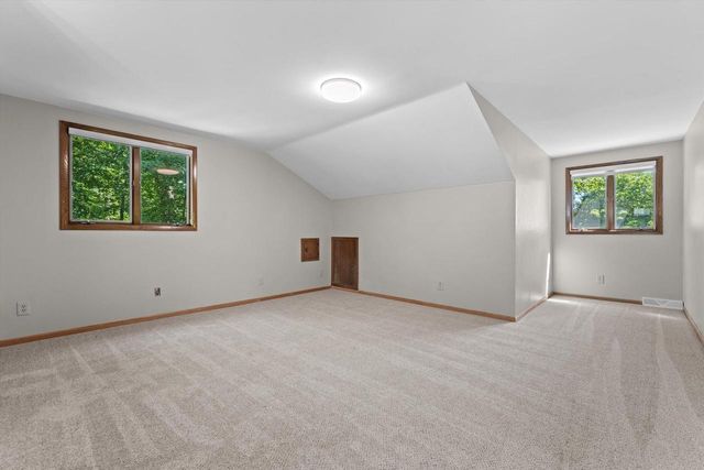 14840 W Oklahoma COURT, New Berlin, WI 53151