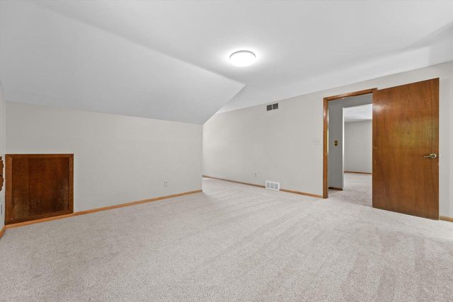 14840 W Oklahoma COURT, New Berlin, WI 53151