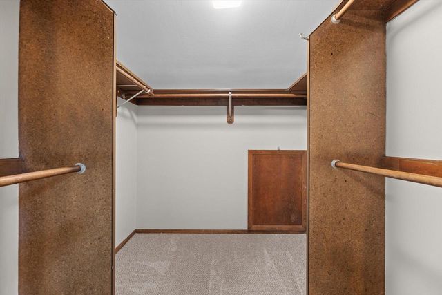 14840 W Oklahoma COURT, New Berlin, WI 53151