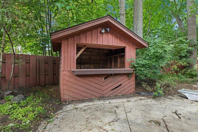 14840 W Oklahoma COURT, New Berlin, WI 53151