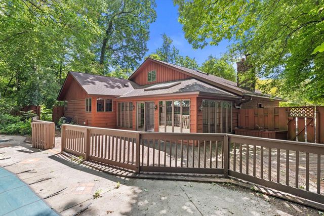 14840 W Oklahoma COURT, New Berlin, WI 53151