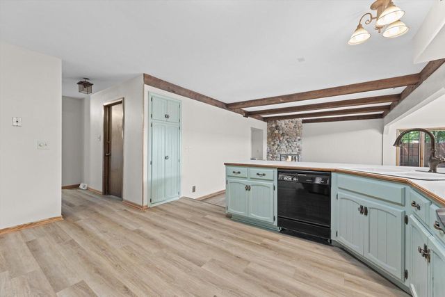 14840 W Oklahoma COURT, New Berlin, WI 53151