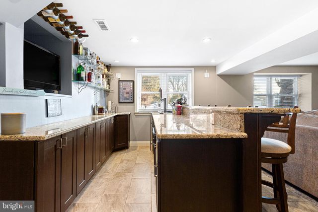 165 VALLEY DR, Southampton, PA 18966