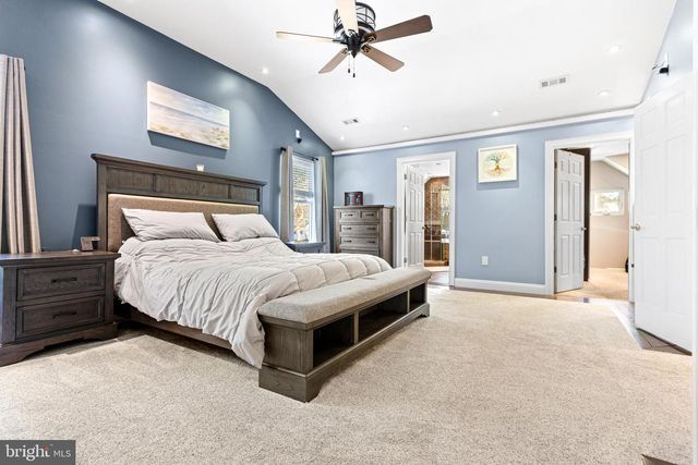 165 VALLEY DR, Southampton, PA 18966