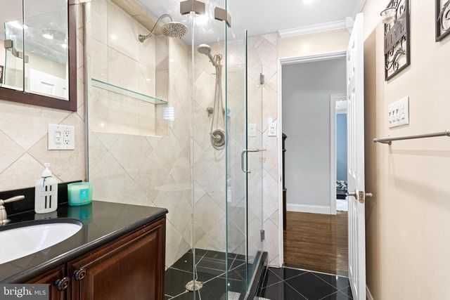 165 VALLEY DR, Southampton, PA 18966