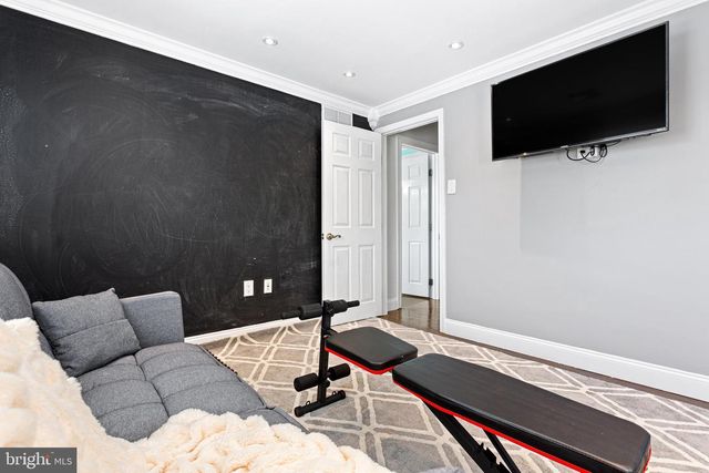 165 VALLEY DR, Southampton, PA 18966