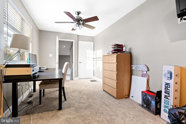 165 VALLEY DR, Southampton, PA 18966