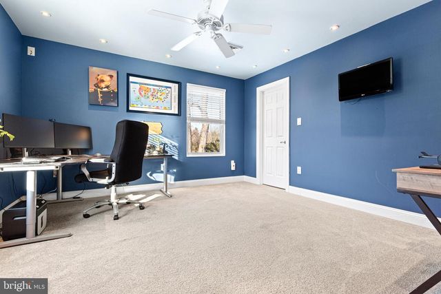 165 VALLEY DR, Southampton, PA 18966