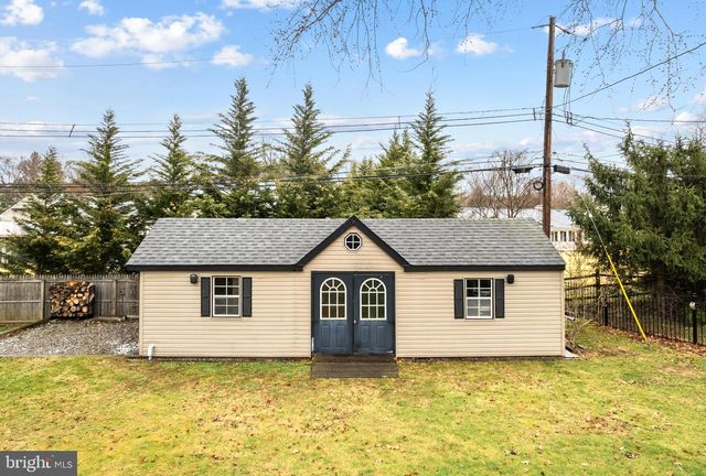 165 VALLEY DR, Southampton, PA 18966