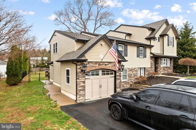 165 VALLEY DR, Southampton, PA 18966