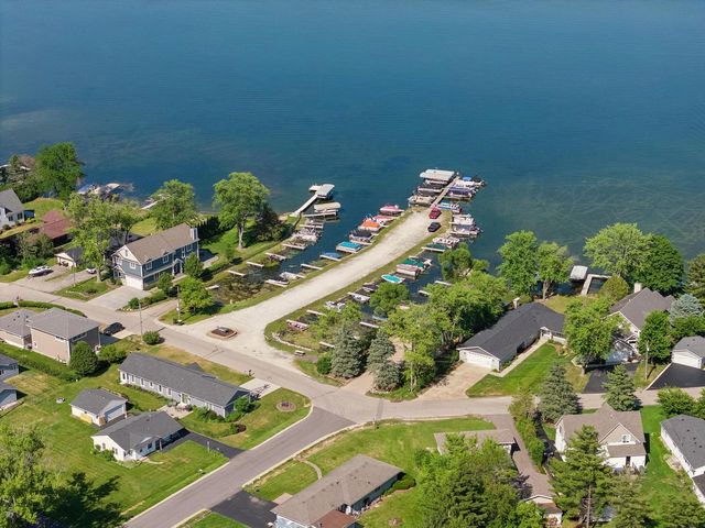 1625 Swallow ROAD, Twin Lakes, WI 53181