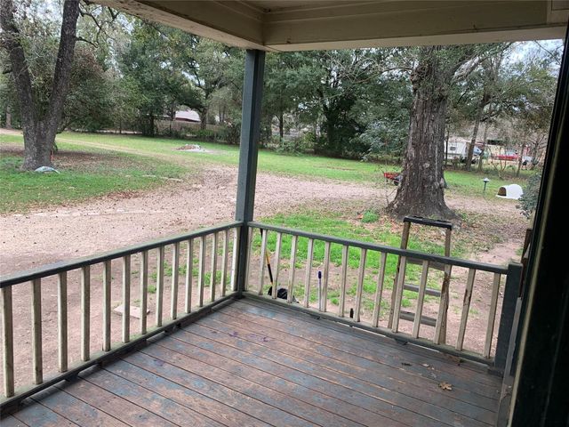 22720 Hudson Lane NE, New Caney, TX 77357