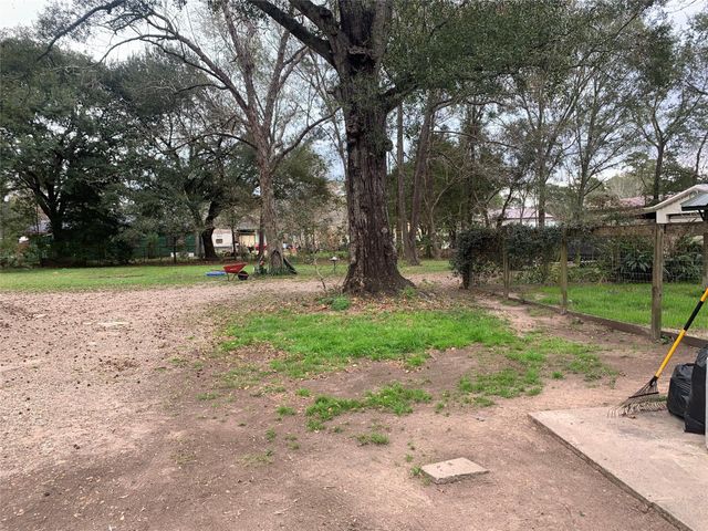 22720 Hudson Lane NE, New Caney, TX 77357