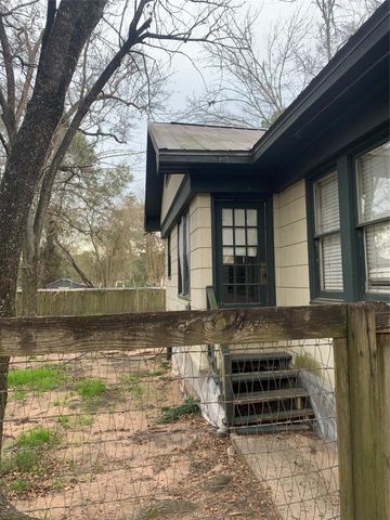 22720 Hudson Lane NE, New Caney, TX 77357