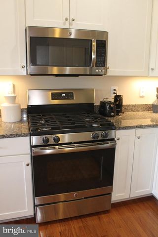 4018 SECRETARIAT ST, Harrisburg, PA 17112