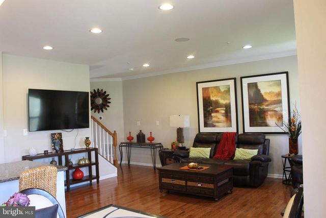 4018 SECRETARIAT ST, Harrisburg, PA 17112