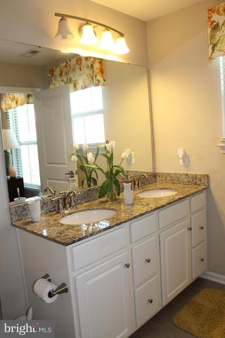 4018 SECRETARIAT ST, Harrisburg, PA 17112
