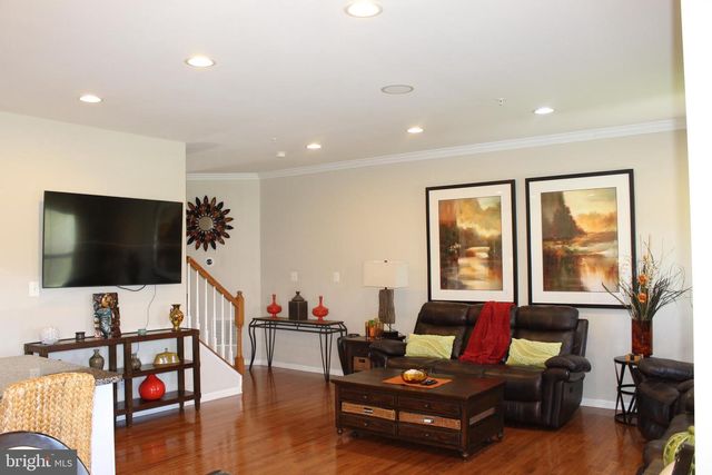 4018 SECRETARIAT ST, Harrisburg, PA 17112