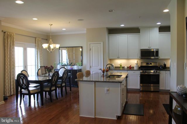 4018 SECRETARIAT ST, Harrisburg, PA 17112