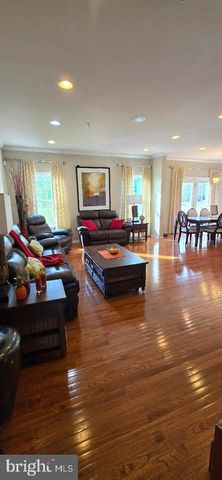 4018 SECRETARIAT ST, Harrisburg, PA 17112
