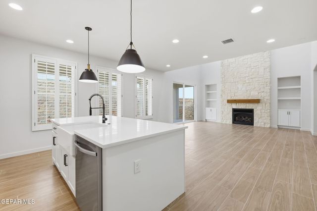 14473 Desert Wind Drive, Horizon City, TX 79928