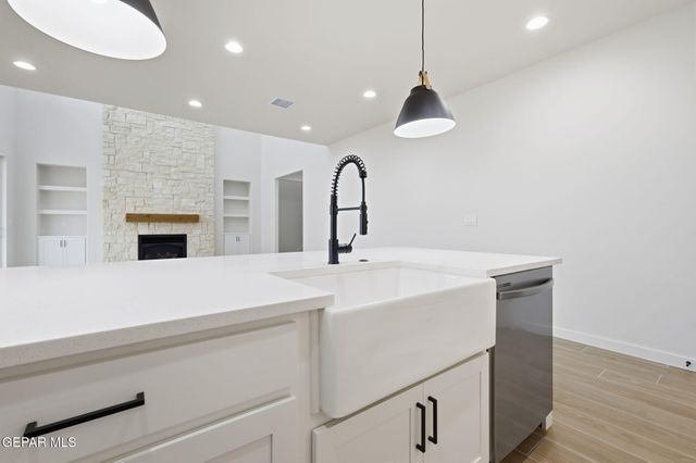 14473 Desert Wind Drive, Horizon City, TX 79928