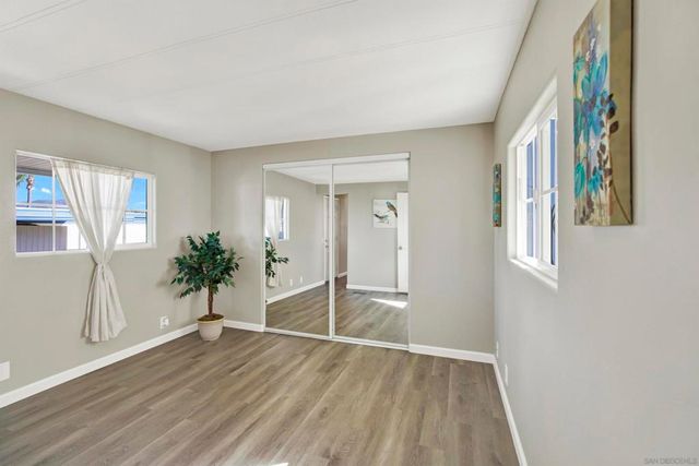 245 W Bobier Dr 23, Vista, CA 92083