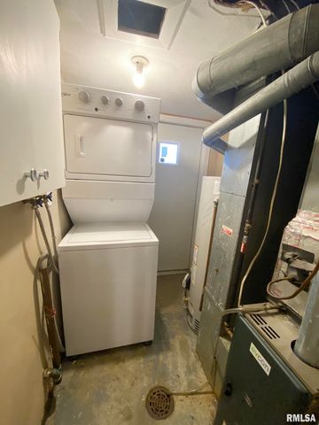 1915 W Marlene Ave Apt B, Peoria, IL 61614